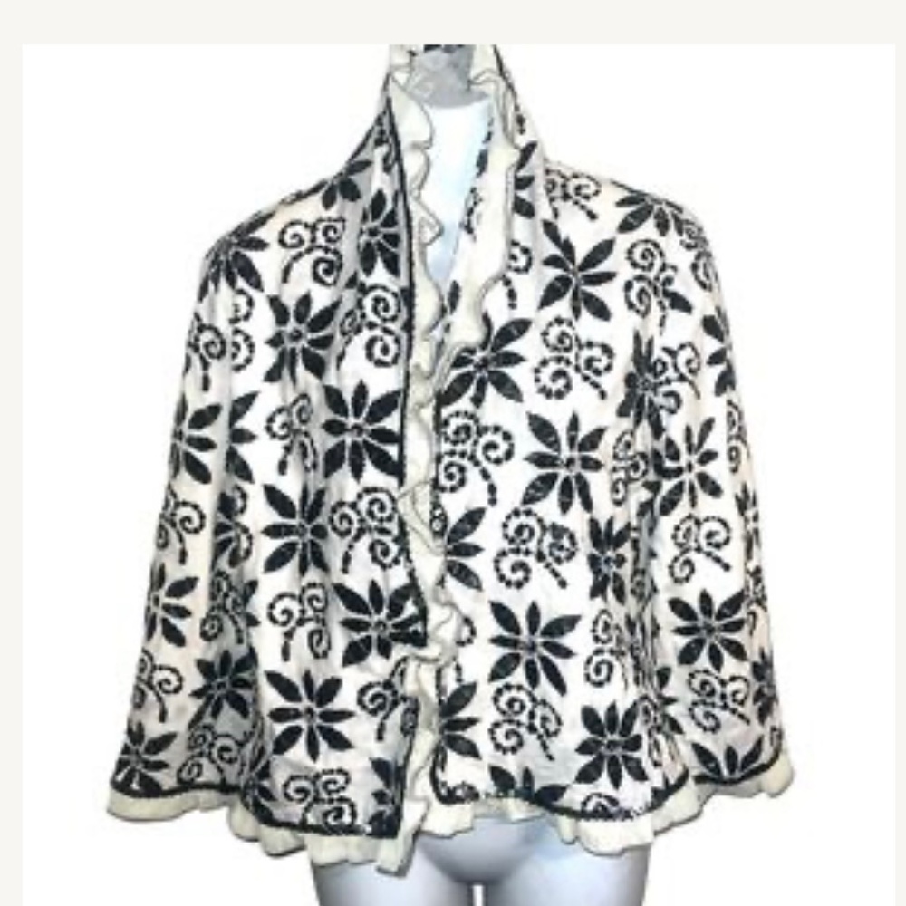Yak Magik Silk Black and white embellished jacket size M 🔥